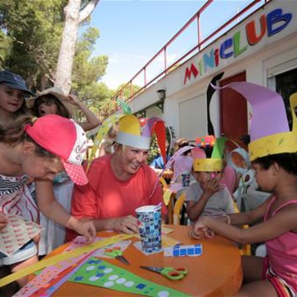 Holiday Village Cala Montjoi