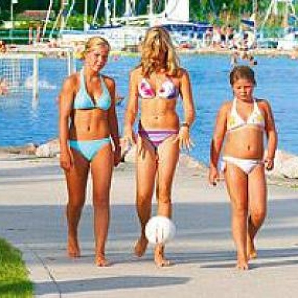 Balatontourist Bungalow & Cp. Aranypart