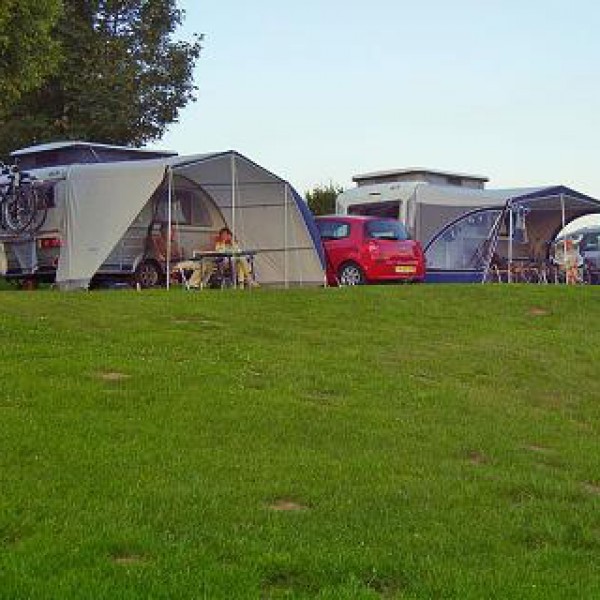 Wesercamping Höxter i Nordrhen-Västfalen, Tyskland