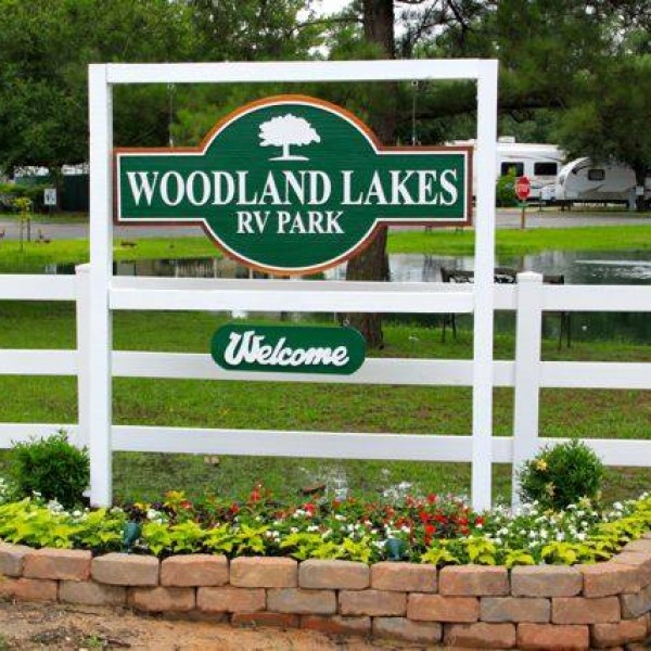 Woodland Lakes RV Park in Vereinigte Staaten von Amerika Spottocamp