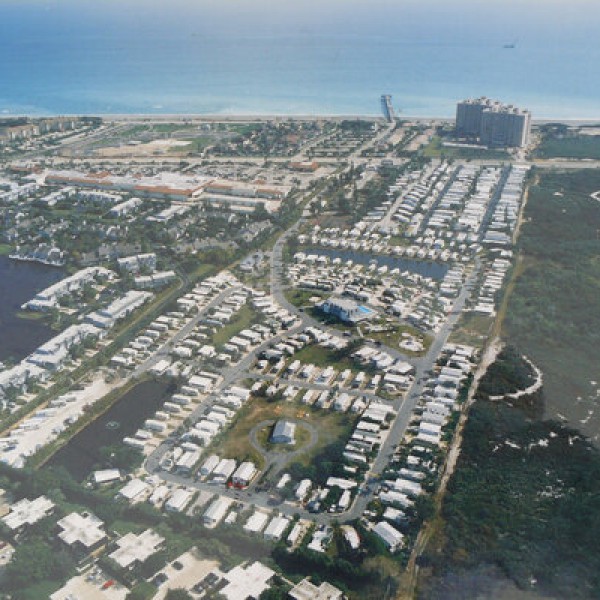 Juno Ocean Walk RV Resort em Estados Unidos Spottocamp Spottocamp